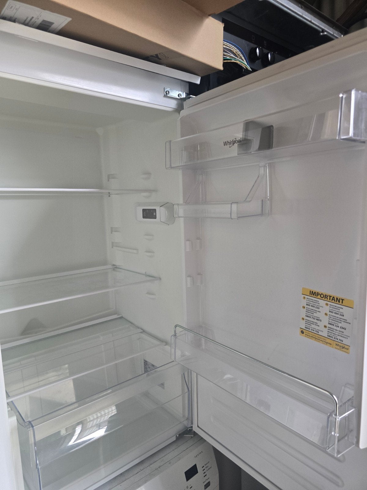 Whirlpool inbouw koelkast, 150 tot 200 liter, Zonder vriesvak, Zo goed als nieuw, Energieklasse A of zuiniger