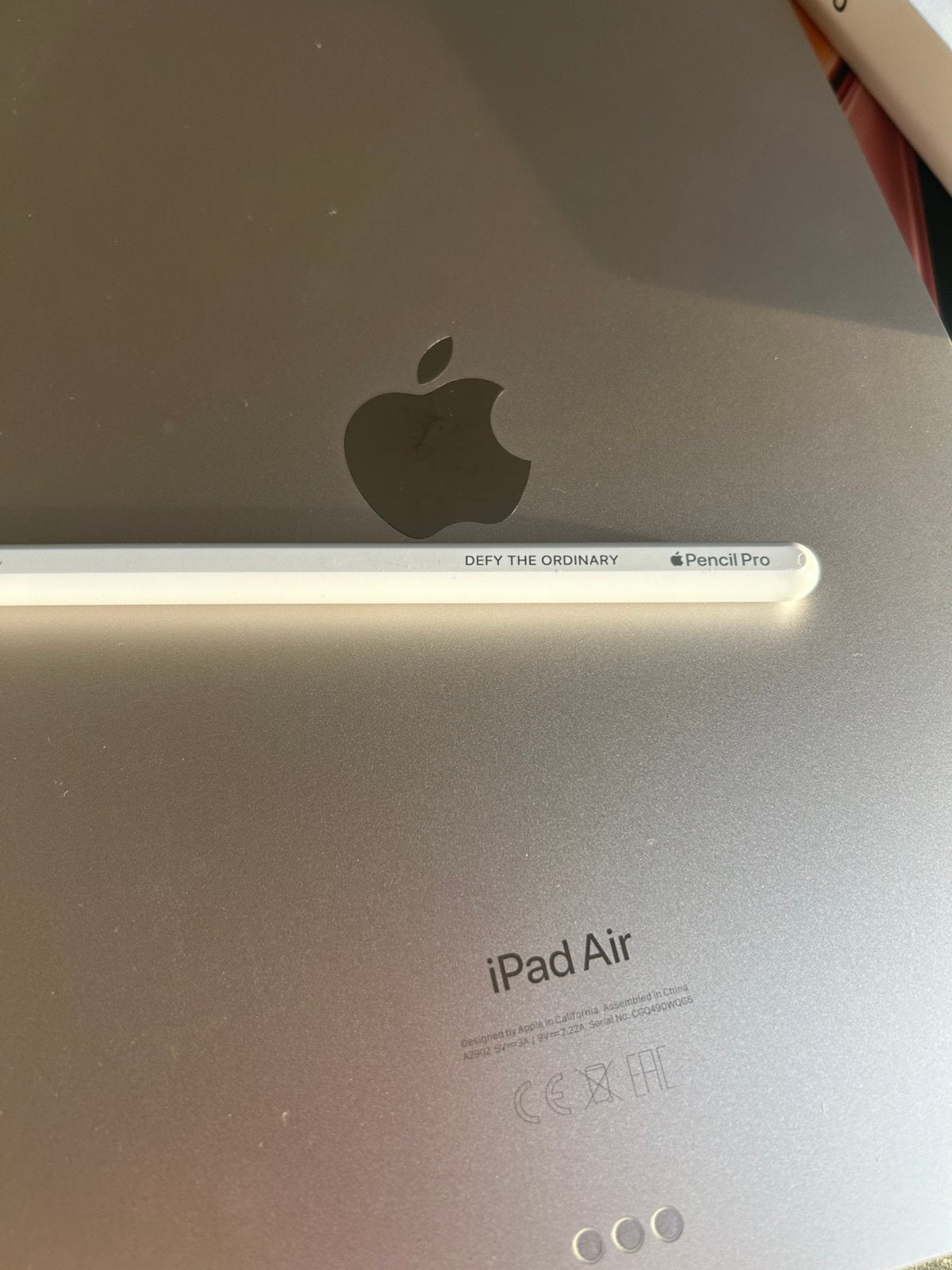 Foto 4 van Ipad Air M2 - 256 GB, Wi-fi, 11 inch + Pencil pro
