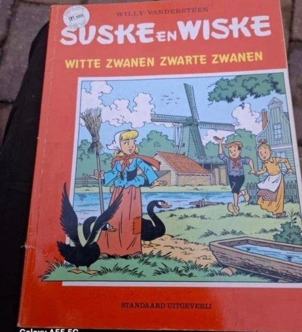 witte Zwanen Zwarte Zwanen, Gelezen, Willy Vandersteen, Eén stripboek, Ophalen of Verzenden