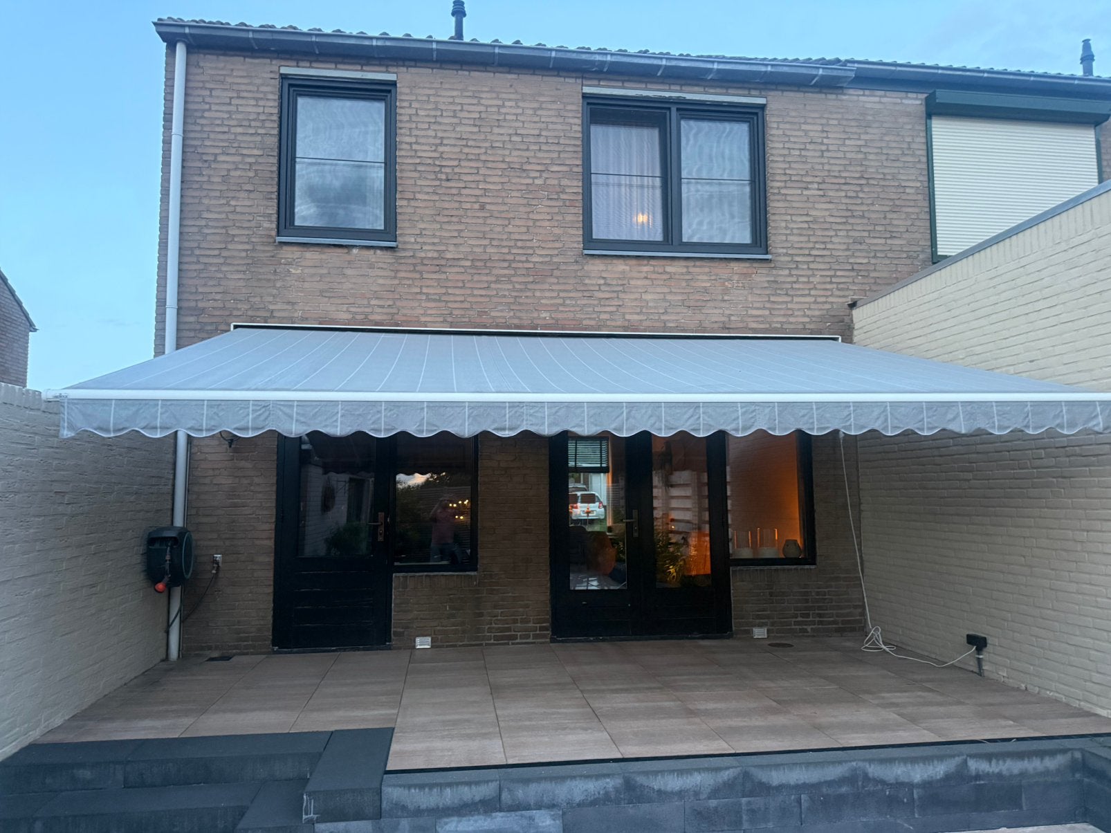 Elektrisch zonnescherm, Tuin en Terras, Zonneschermen, Ophalen, Gebruikt, 450 cm of meer, Elektrisch
