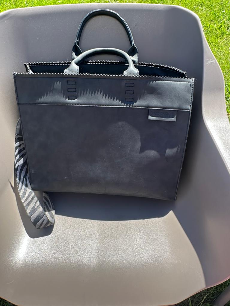 Zebra tas - Handig voor werk of school, Sieraden, Tassen en Uiterlijk, Tassen | Damestassen, Ophalen of Verzenden, Gebruikt, Zwart