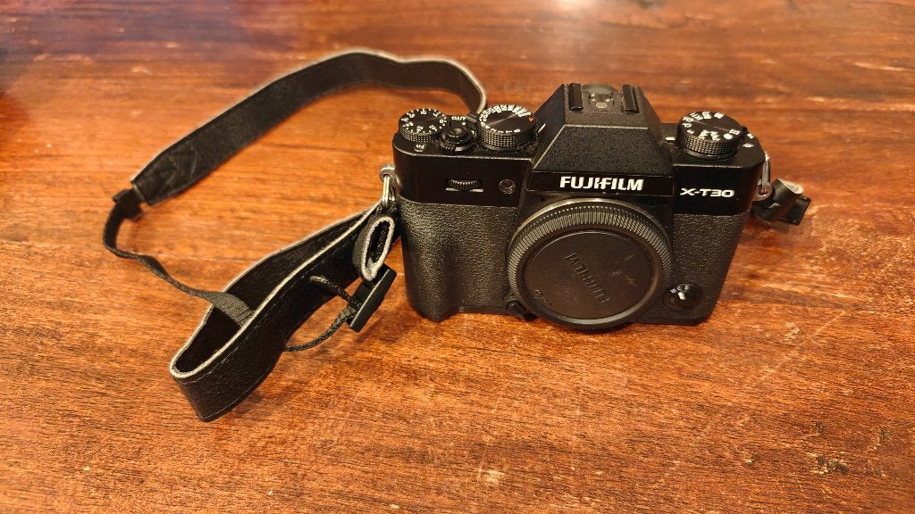 Fujifilm X-T30 – volledige set met 3 lenzen en accessoires, Audio, Tv en Foto, Fotocamera's Digitaal, Ophalen of Verzenden, Zo goed als nieuw