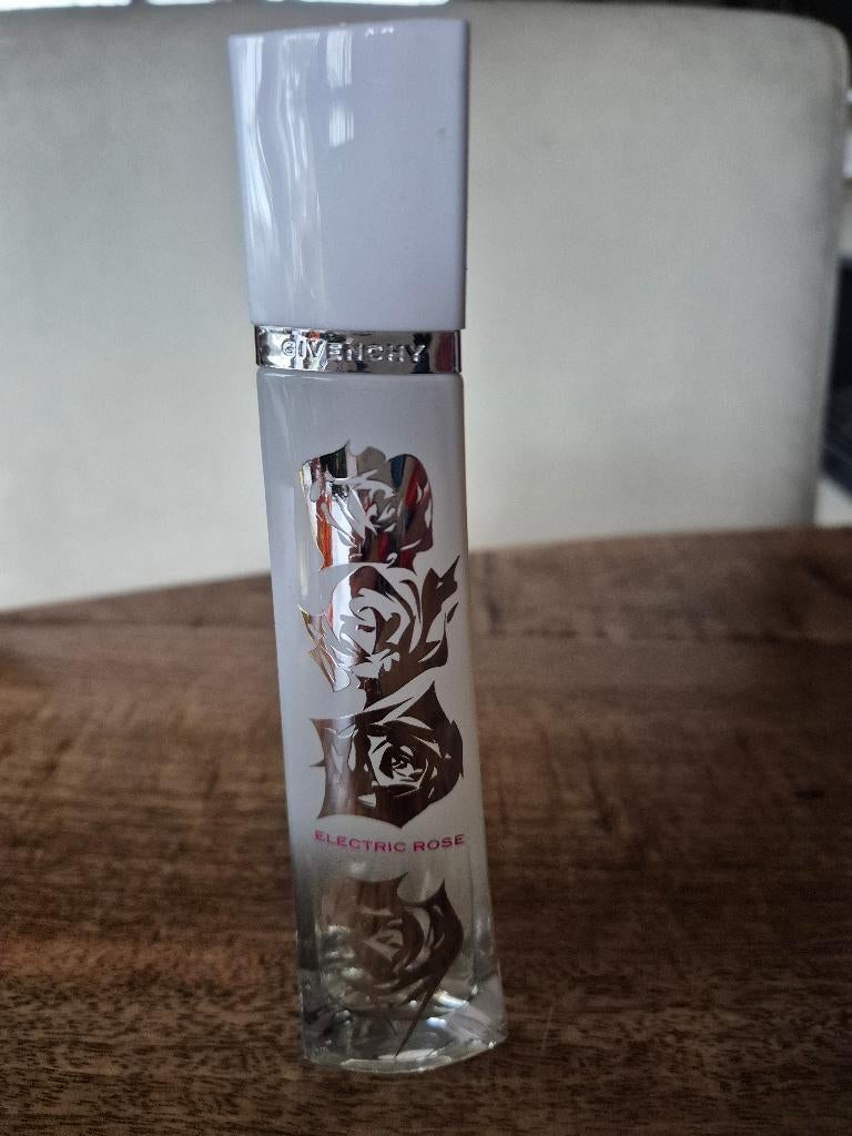 Electric Rose van Givenchy, Ophalen, Zo goed als nieuw
