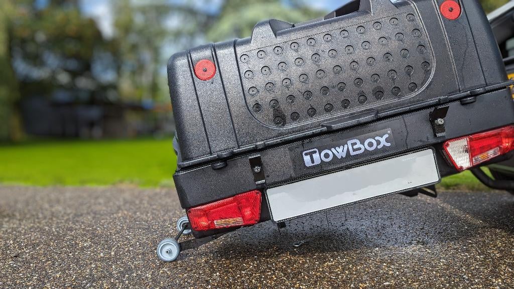 Trekhaakkoffer TowBox 300L te huur, Ophalen, Zo goed als nieuw