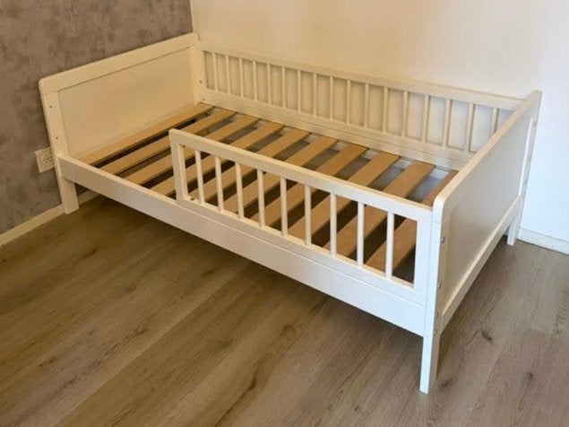 Petit Amelie peuterbed kinderbed 70 bij 140 inc matras, Kinderen en Baby's, Kinderkamer | Bedden, Ophalen, 70 tot 85 cm, 140 tot 160 cm