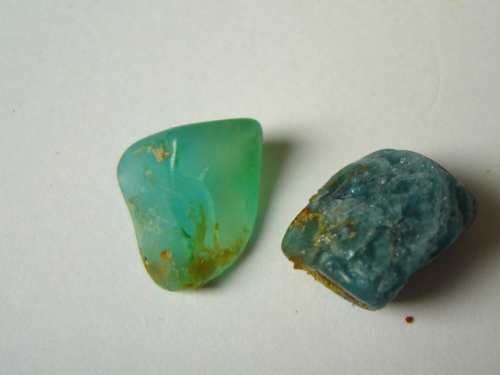 opaal 2 voor 1,10 edelsteen mineraal opal brokje 1 stukje, Ophalen of Verzenden, Gebruikt