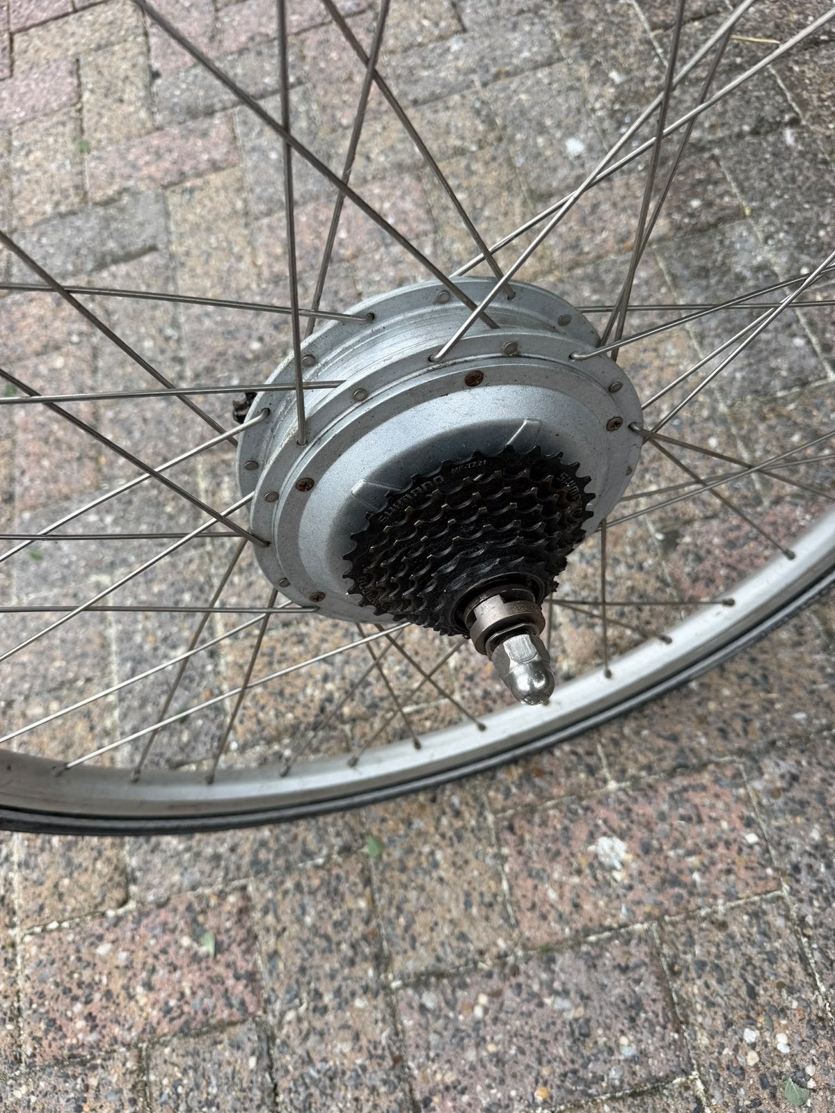 Achterwiel motor, Ophalen of Verzenden, Zo goed als nieuw