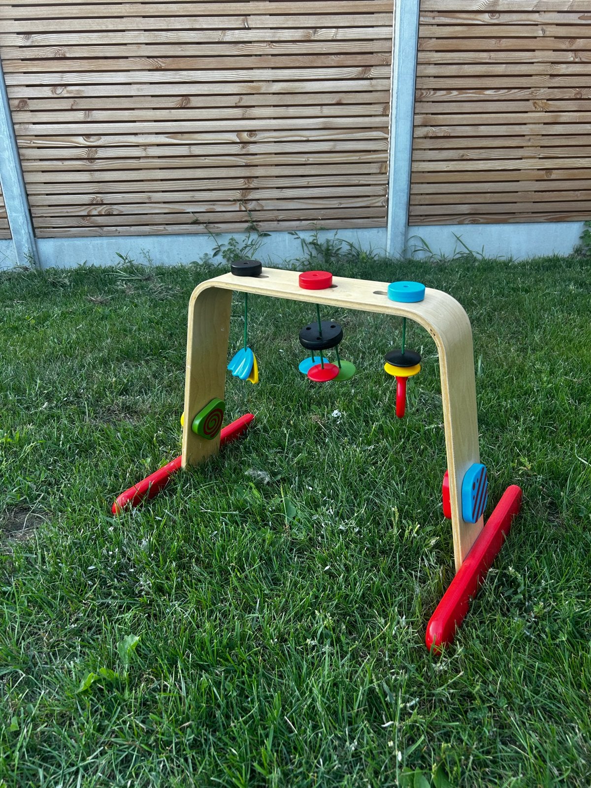 Houten babygym met kleurrijke speeltjes, Ophalen, Gebruikt, Babygym