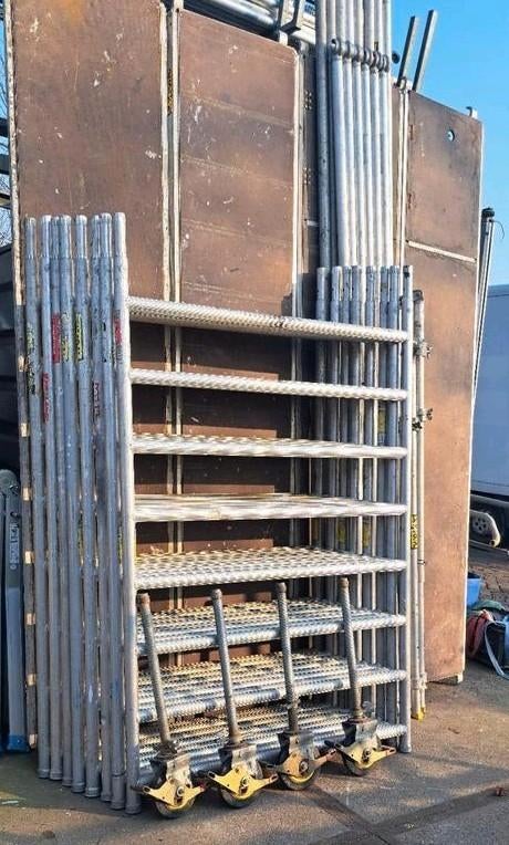 Te koop Rolsteiger werkhoogte ruim 10 meter, Doe-het-zelf en Verbouw, Steigers, Gebruikt, Rolsteiger of Kamersteiger, 5 meter of hoger