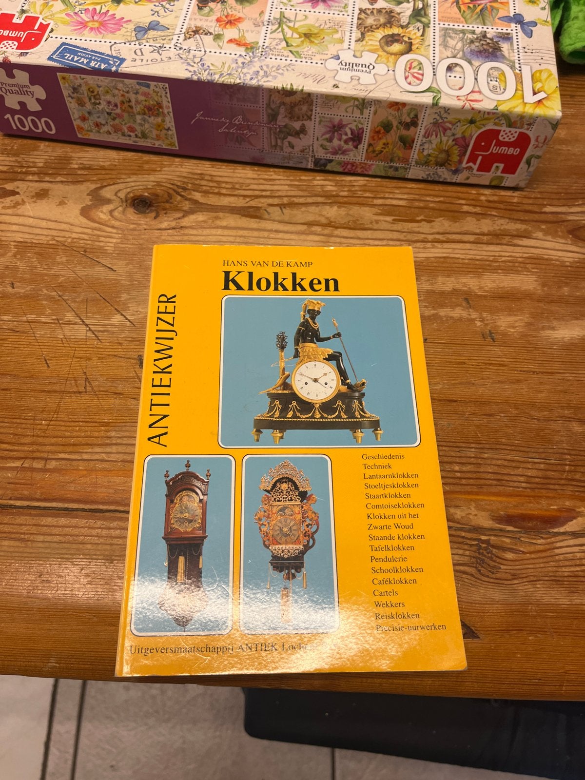 Antiekwijzer Klokken - Hans van de Kamp, Ophalen of Verzenden, 20e eeuw of later, Gelezen