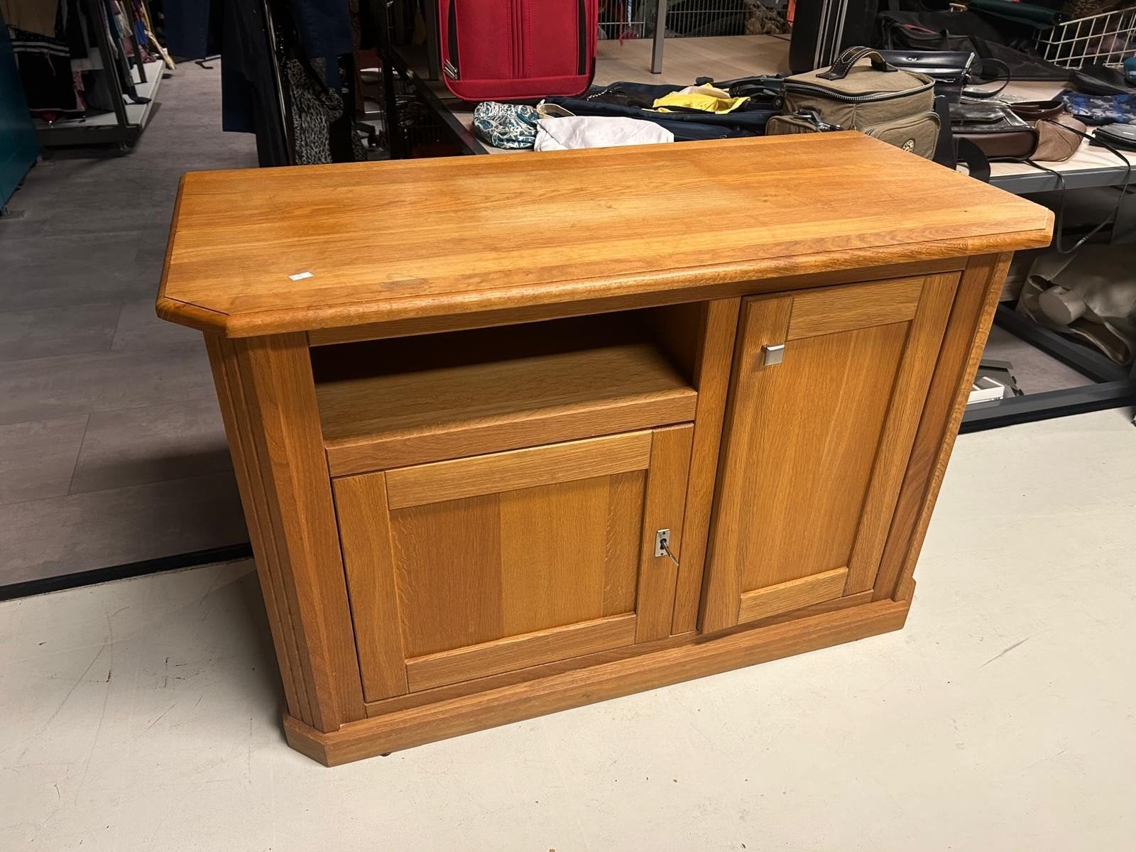 Massief eikenhouten kastje met opbergruimte, Huis en Inrichting, Kasten | Televisiemeubels, Ophalen, Gebruikt, Klassiek, Eikenhout