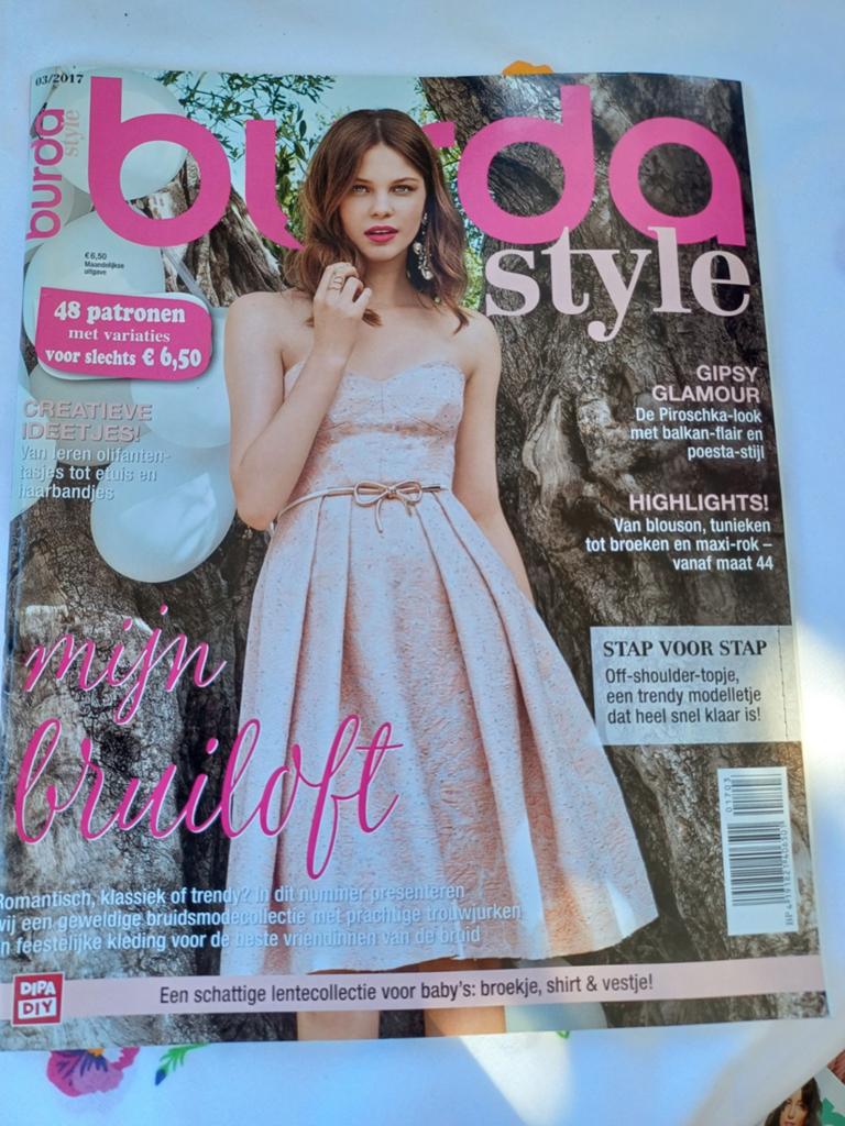 Burda style naaien patronen lente zomer, Ophalen of Verzenden, Zo goed als nieuw, Vrouw, Burda