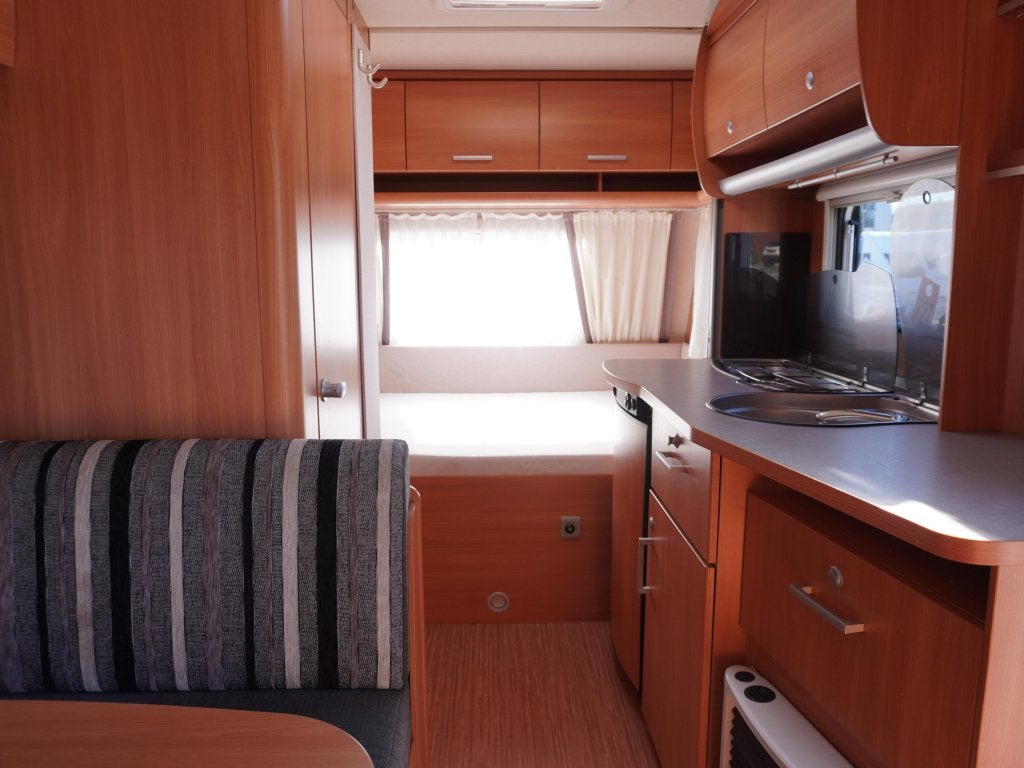 Knaus Sport Special 420 QD MET VOORTENT EN ZAKLUIFEL, Caravans en Kamperen, Caravans, Schokbreker, Treinzit, Knaus, Tot en met 4