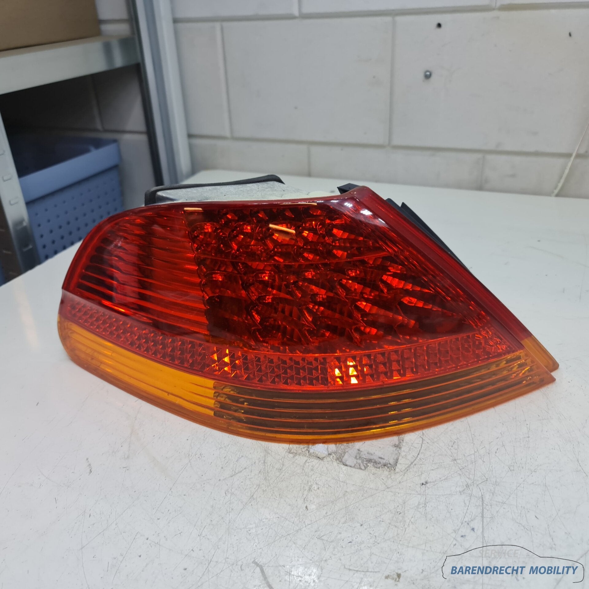 LED achterlicht BMW E65 E66 E67 7 serie links origineel nett, Auto-onderdelen, Petuelring 130
80788  Munich, DE, Gebruikt, Info@bmw.de