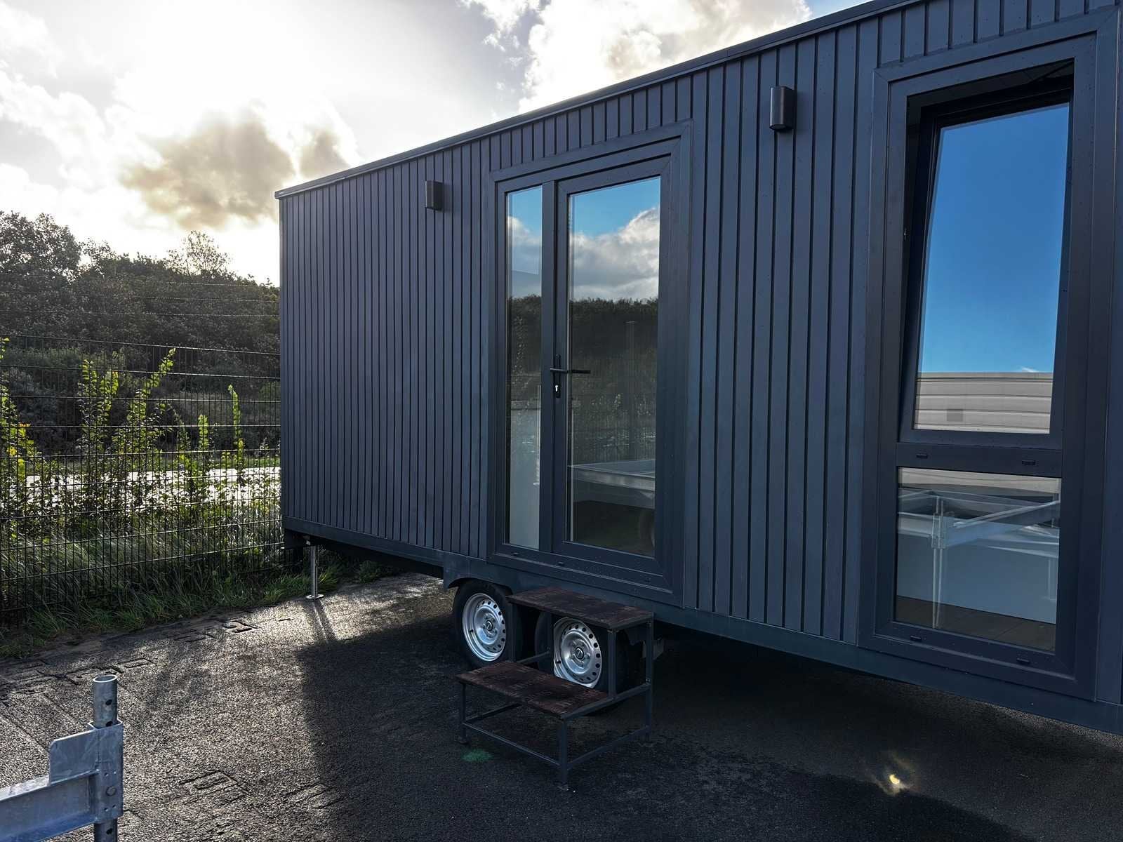 Tiny house