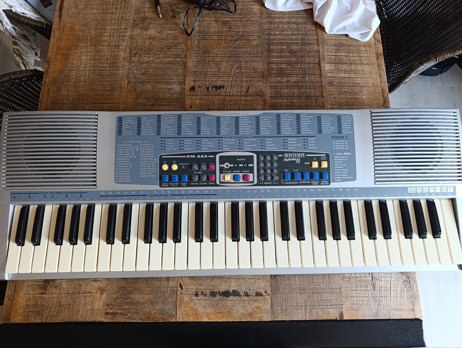 Bontempi PM 662 Keyboard met adapter en verloopstuk, Ophalen of Verzenden, Gebruikt, 61 toetsen, Overige merken