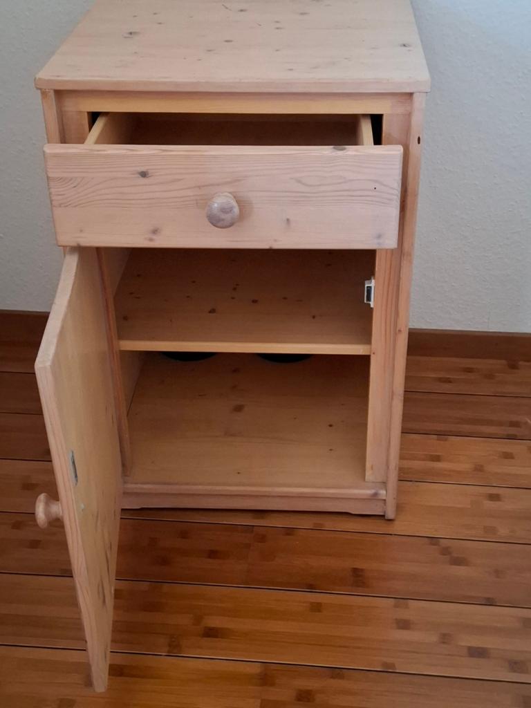Houten nachtkastje, Huis en Inrichting, Slaapkamer | Nachtkastjes, Ophalen, Minder dan 45 cm