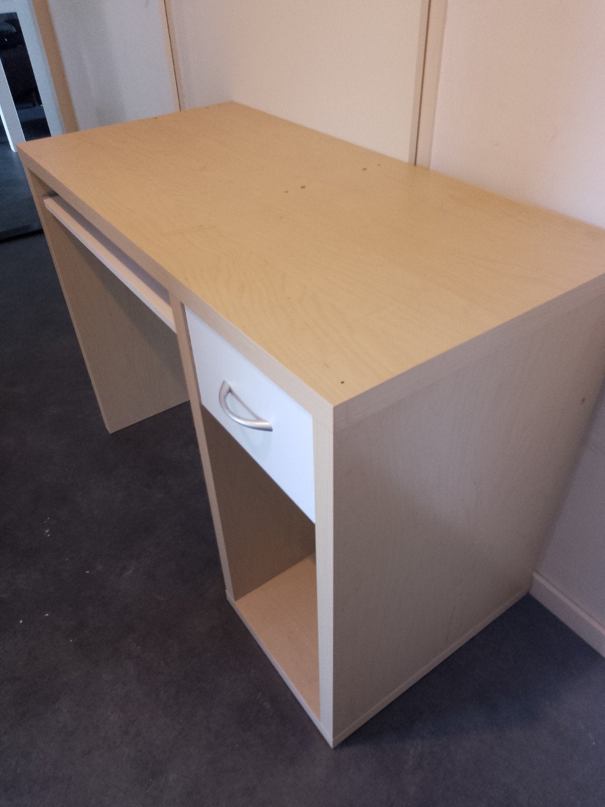Bureau berken/wit, Ophalen, Gebruikt