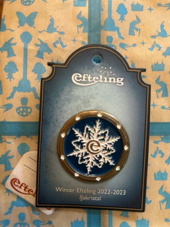 Efteling Winter Efteling 2022-2023 IJskristal Pin, Ophalen of Verzenden, Nieuw, Button of Speldje
