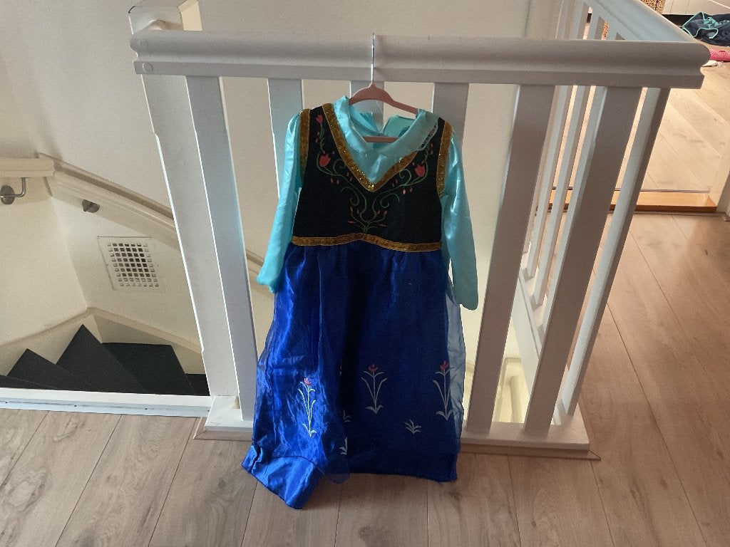 Anna (Frozen) verkleedjurk inclusief vlecht, Ophalen, Meisje, Zo goed als nieuw, Het betere merk