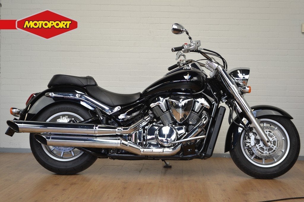 Suzuki C 1800 R (bj 2011), Lange Dreef 12
4131NH  Vianen, NL, Suzuki, Chopper, Bedrijf