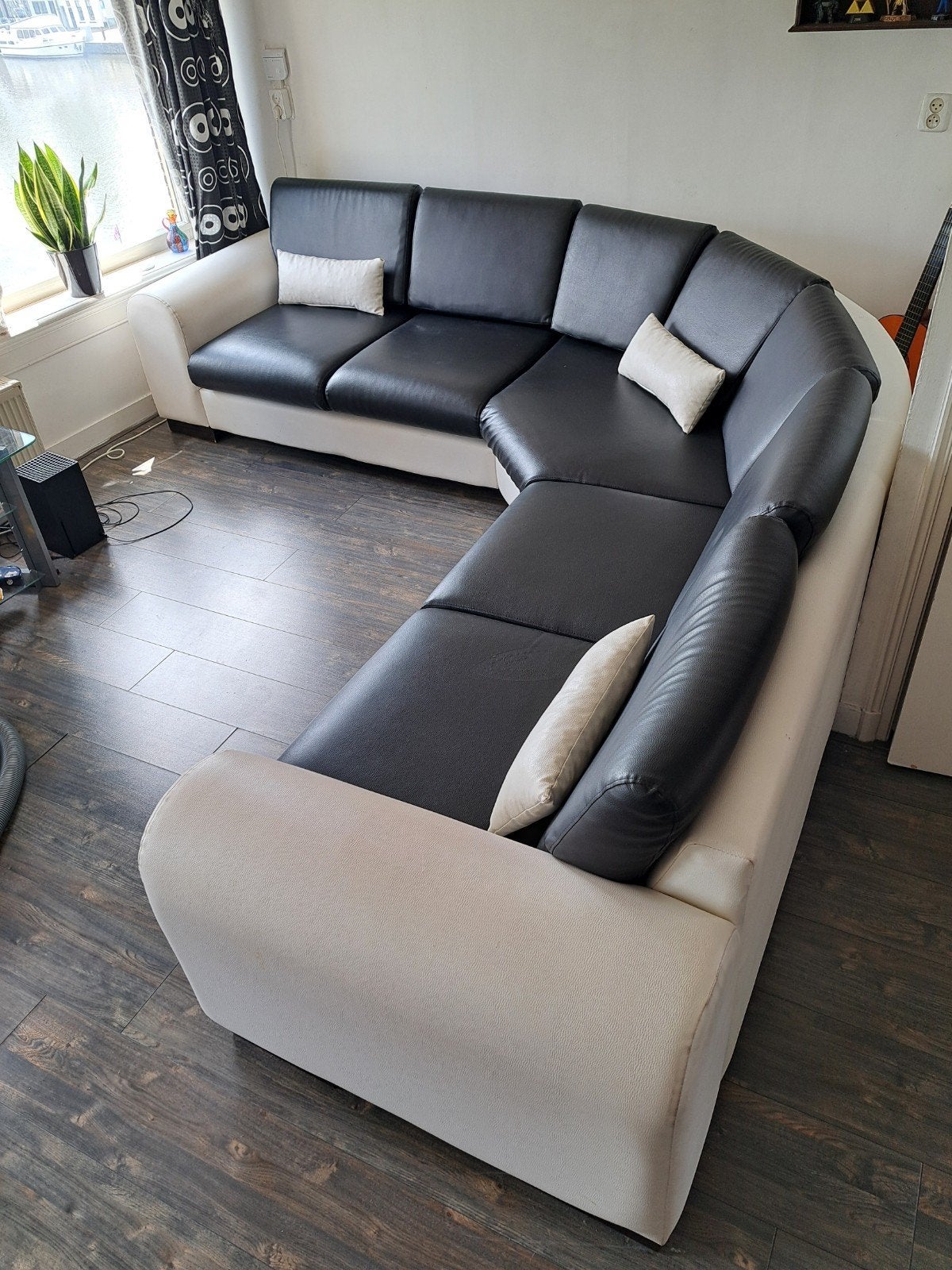 Ruime hoekbank zwart/wit, Ophalen, 250 tot 300 cm, Gebruikt, 100 tot 125 cm