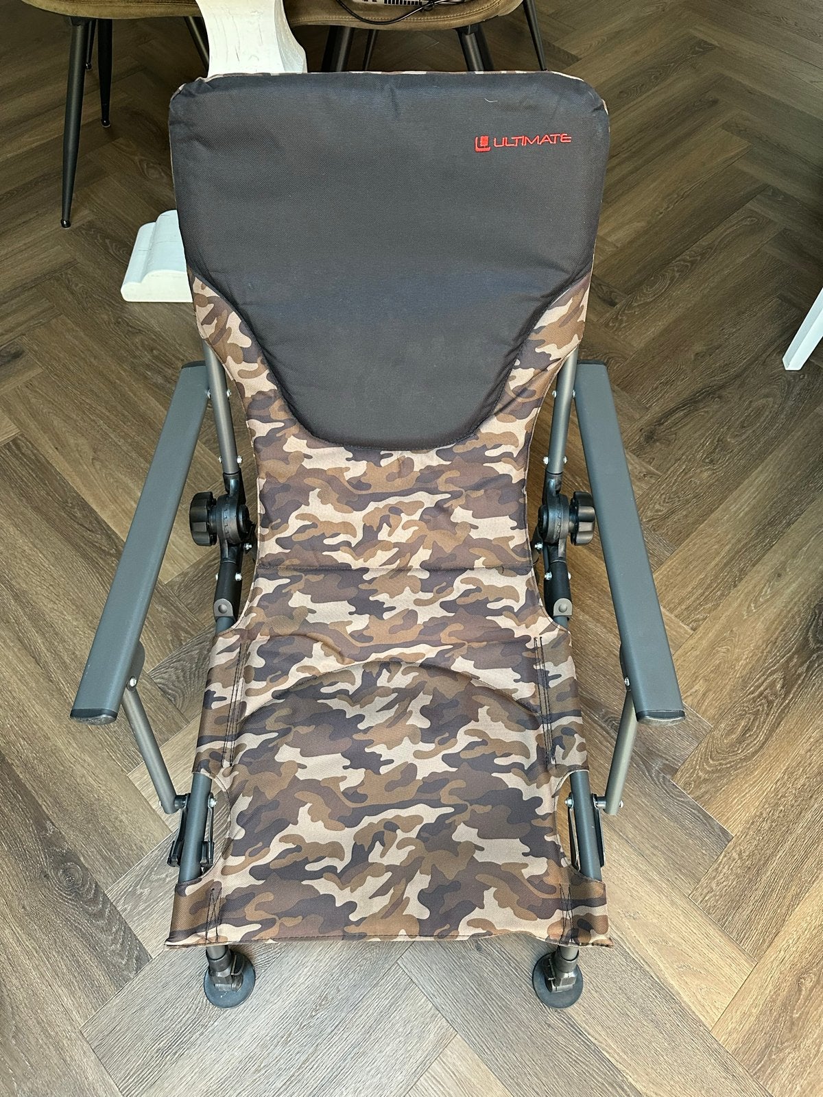 Ultimate visstoel  - Camouflage, Ophalen, Zo goed als nieuw, Campingstoel