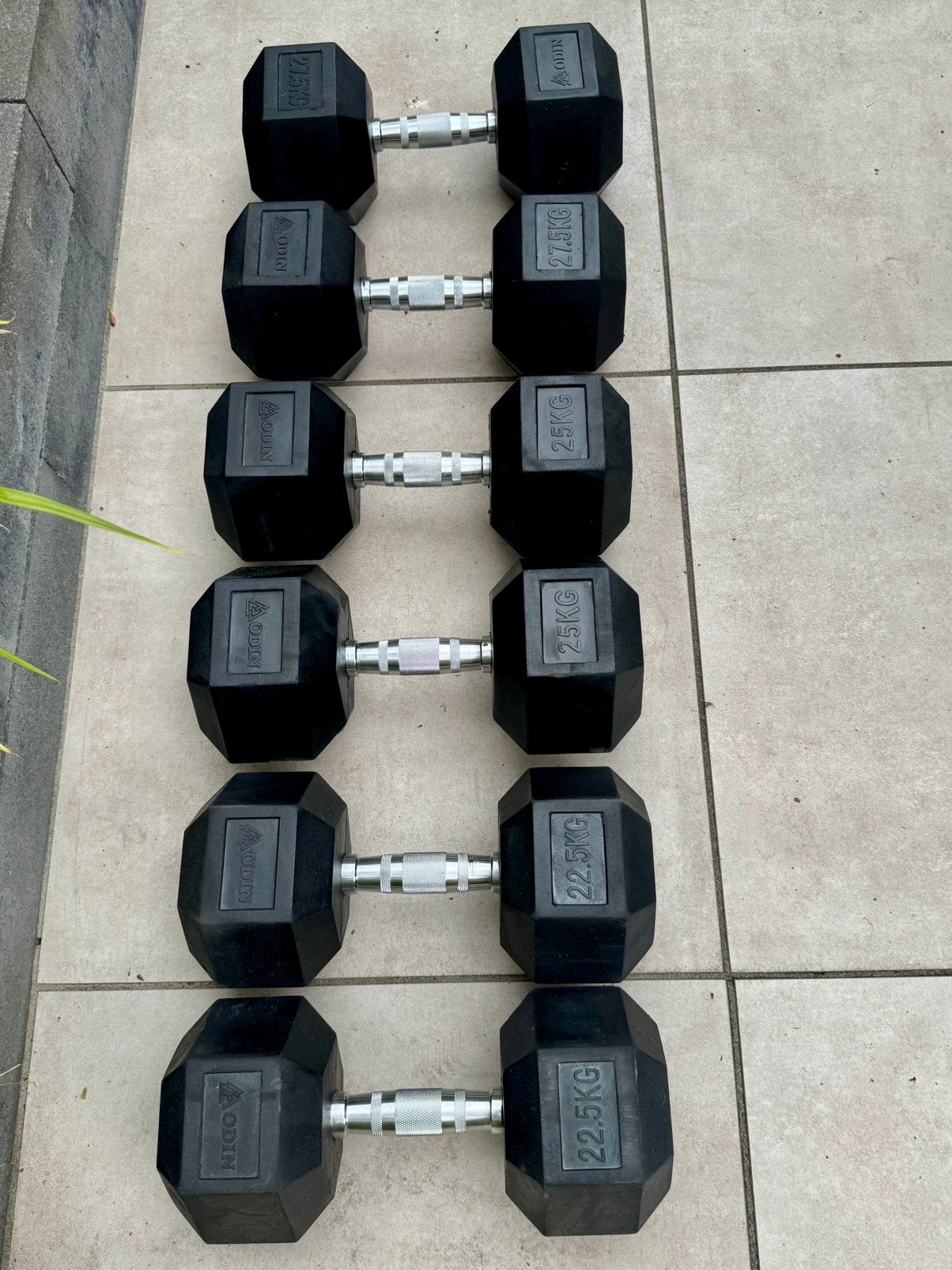 Hexa dumbells 22,5 + 25 + 27,5 kg - totaal 150 kg halters, Ophalen, Zo goed als nieuw, Dumbbell