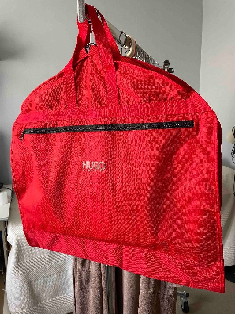Kledinghoes kledinghanger Hugo Boss, Ophalen of Verzenden, Zo goed als nieuw, Overige materialen, Volwassenen