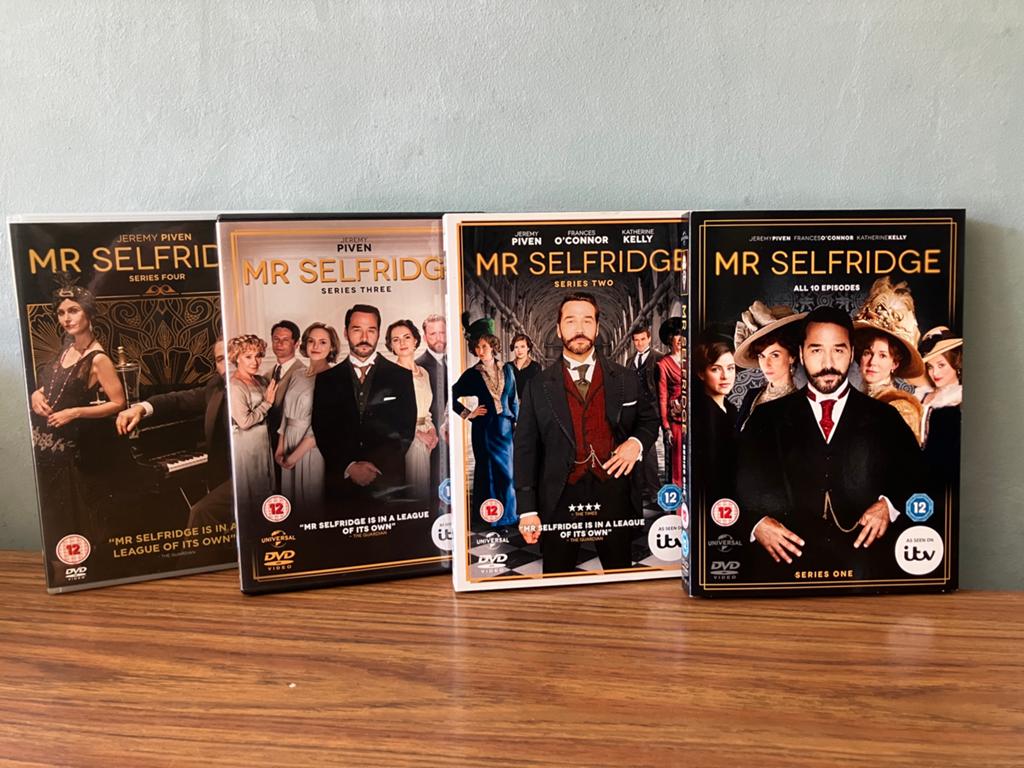 Mr Selfridge Seizoen 1-4 (EN) DVD Boxset - Prima Staat, Cd's en Dvd's, Dvd's | Tv en Series, Boxset, Drama, Ophalen of Verzenden