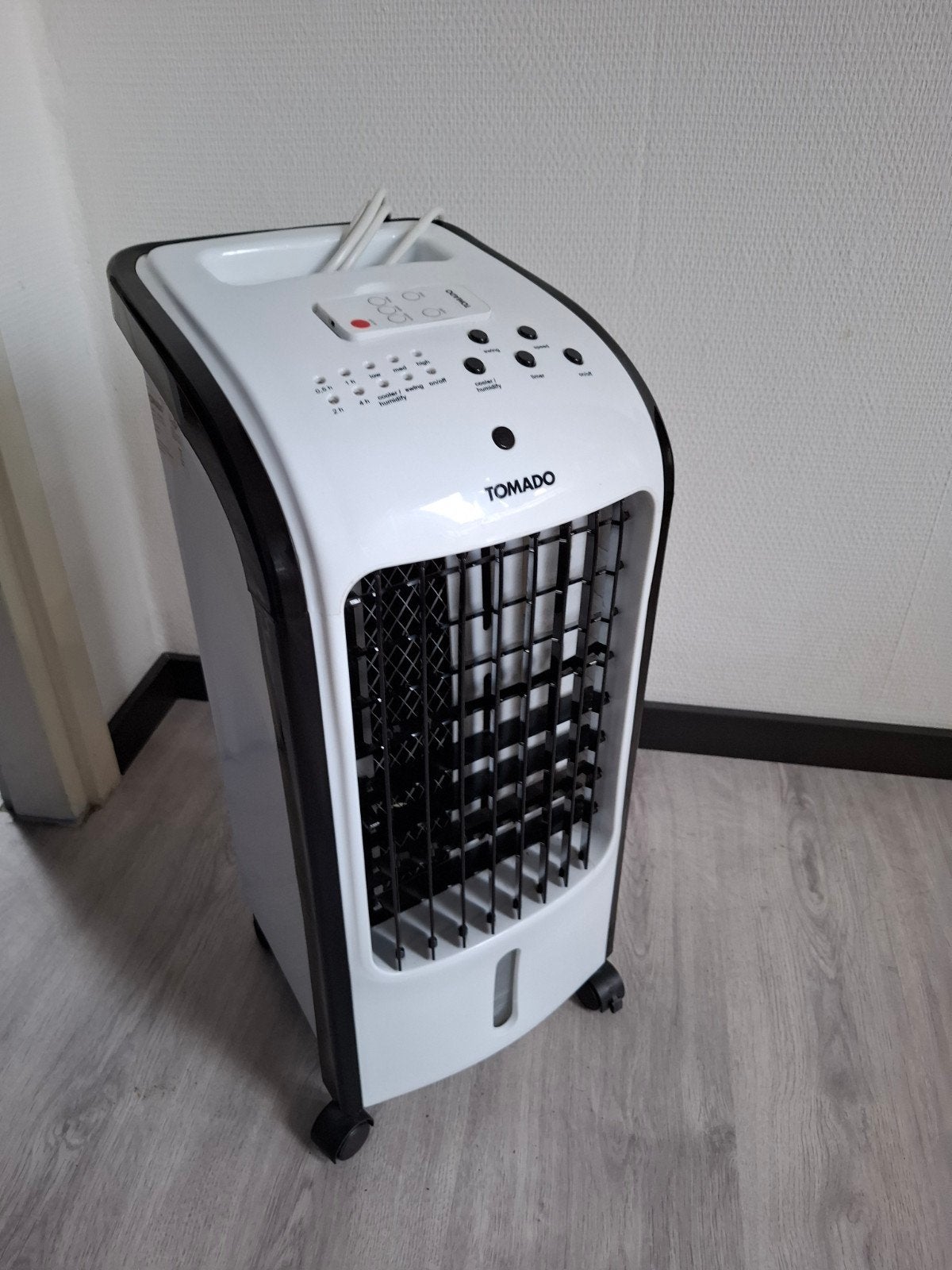 Tomado aircooler, Minder dan 60 m³, 3 snelheden of meer, Ophalen of Verzenden, Zo goed als nieuw