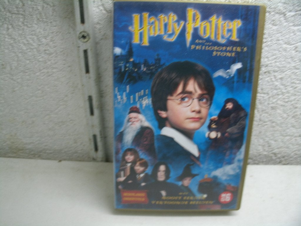 vhs 221a harry potter philosoher's stone, Overige typen, Ophalen of Verzenden, Zo goed als nieuw, Vanaf 12 jaar