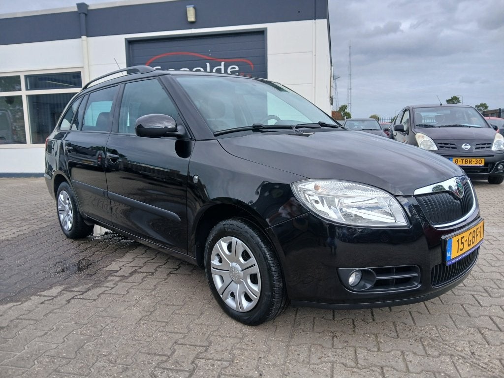 Skoda Fabia Combi 1.6-16V 1e Eigenaar/115.000Km Nap/Automaat, Dealer onderhouden, 450 kg, Gebruikt, Zwart
