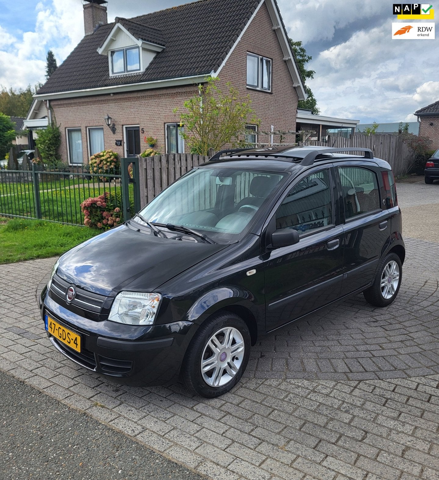 Fiat Panda 1.2 BlackStar Zeldzaam,Airco,Pano,Suède,Pdc,Nap!, Auto's, Voorwielaandrijving, Gebruikt, Zwart, Origineel Nederlands