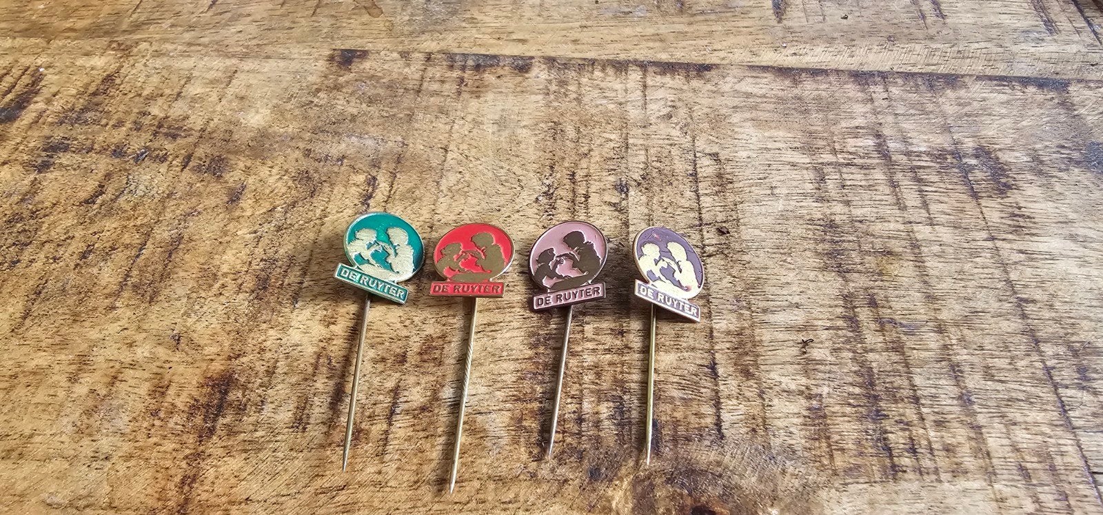 4 vintage speldjes van De Ruyter - unieke verzamelobjecten, Verzamelen, Ophalen of Verzenden, Gebruikt, Overige onderwerpen, Speldje of Pin