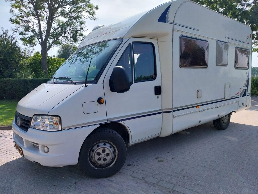 Foto 18 van TEC Rotec Leuke starters camper met 2 grote zonnepanelen !!
