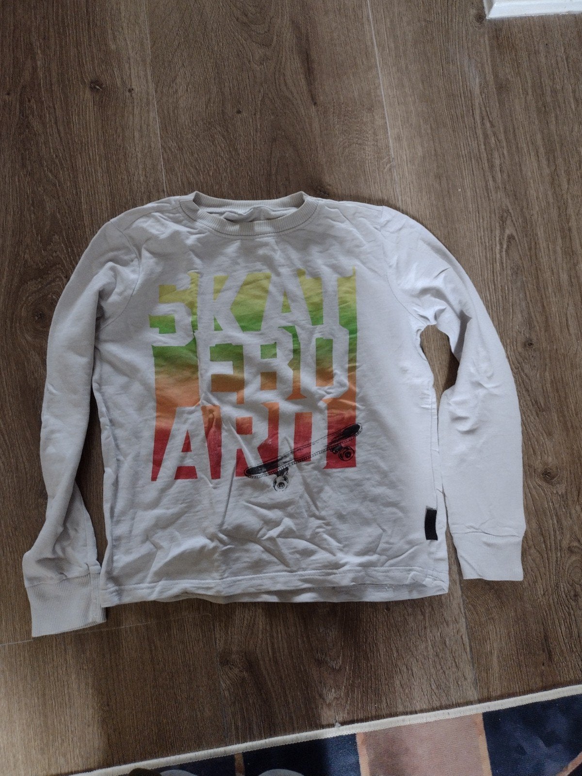Wit Jongens Shirt Maat 134/140 met Skate Print, Ophalen, Gebruikt, Shirt of Longsleeve, Onbekend