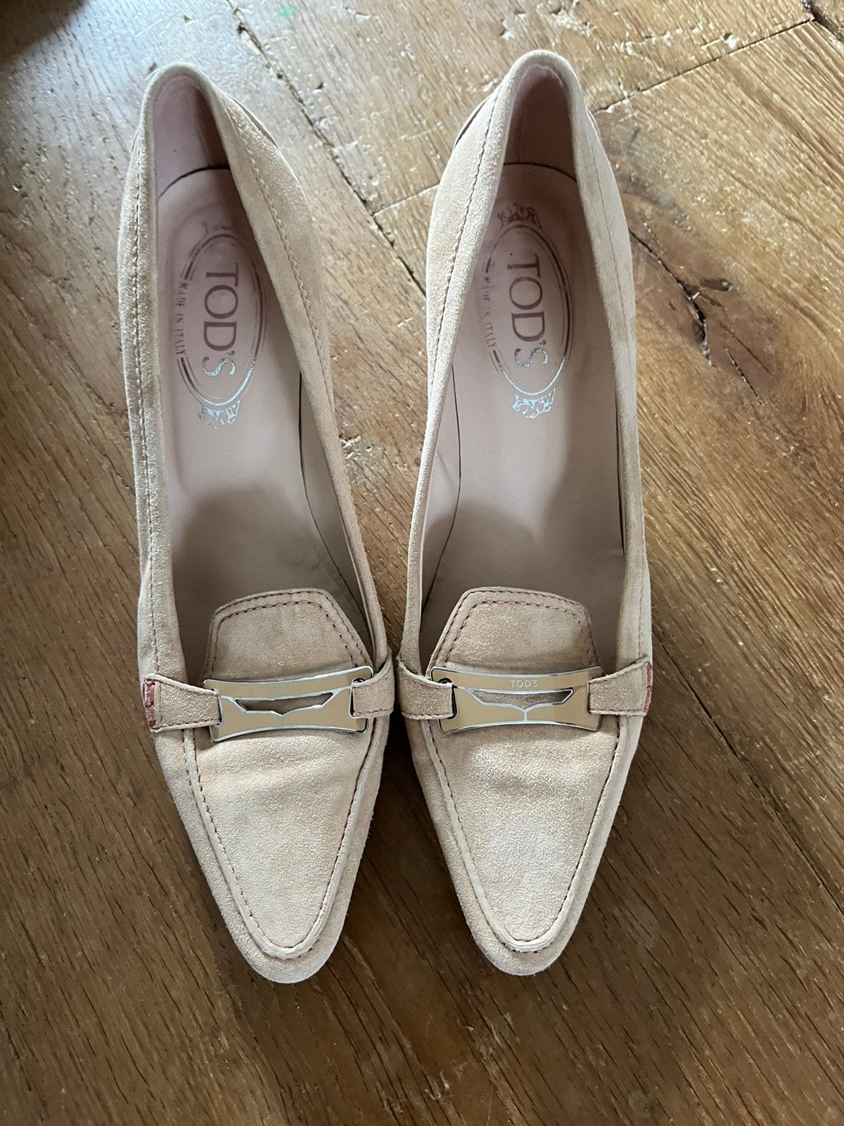 Tod’s suède pumps – maat 38 – Made in Italy, Pumps, Beige, Ophalen of Verzenden, Zo goed als nieuw
