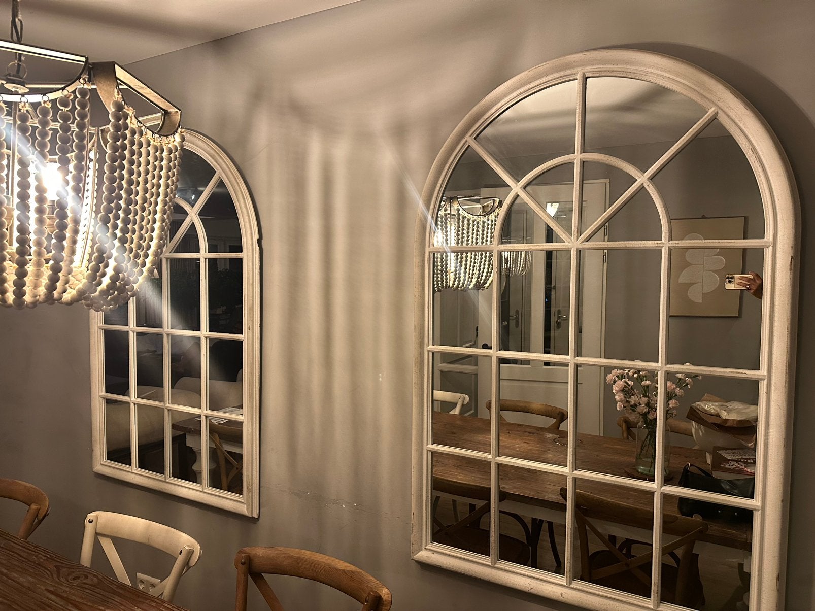 2 grote witte landelijke (boog) venster spiegels 135 x 90, Huis en Inrichting, Woonaccessoires | Spiegels, Ophalen, 100 tot 150 cm