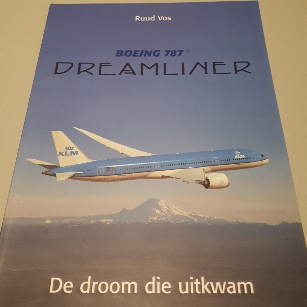 BOEK DREAMLINER BOEING 787 ruud vos, Ophalen of Verzenden, Nieuw, Boek of Tijdschrift