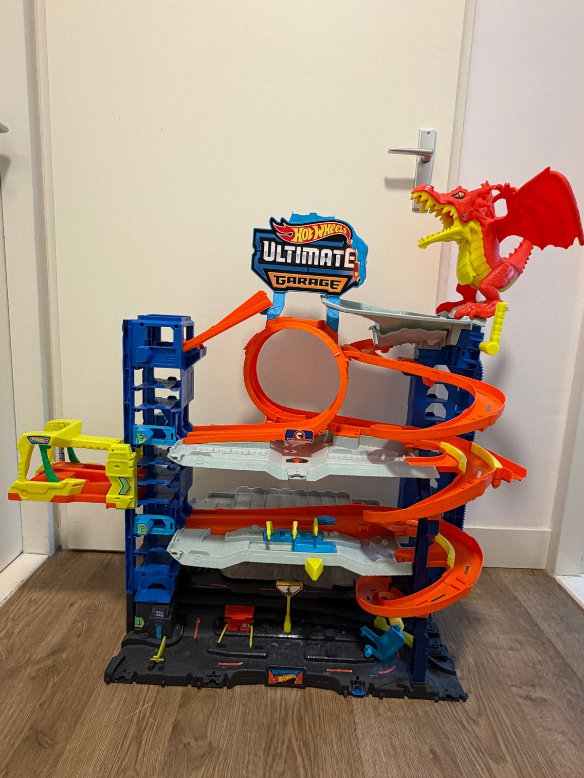 Hot Wheels Ultimate Garage met draak, Ophalen, Zo goed als nieuw