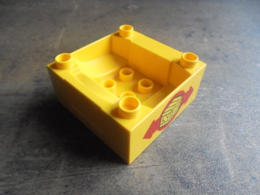 Lego Duplo Train Cab or Tender Base (zie foto's) 2, Kinderen en Baby's, Speelgoed | Duplo en Lego, Ophalen of Verzenden, Gebruikt