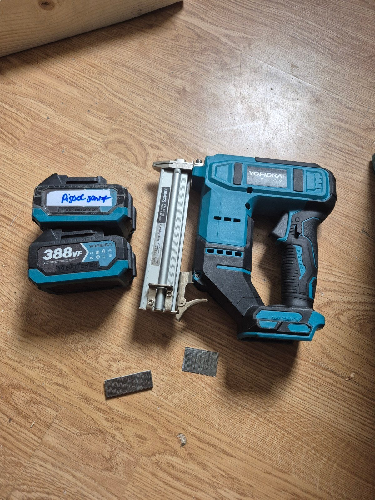 YOFIDRA Accu Nietpistool met 2 Batterijen, Ophalen, Gebruikt