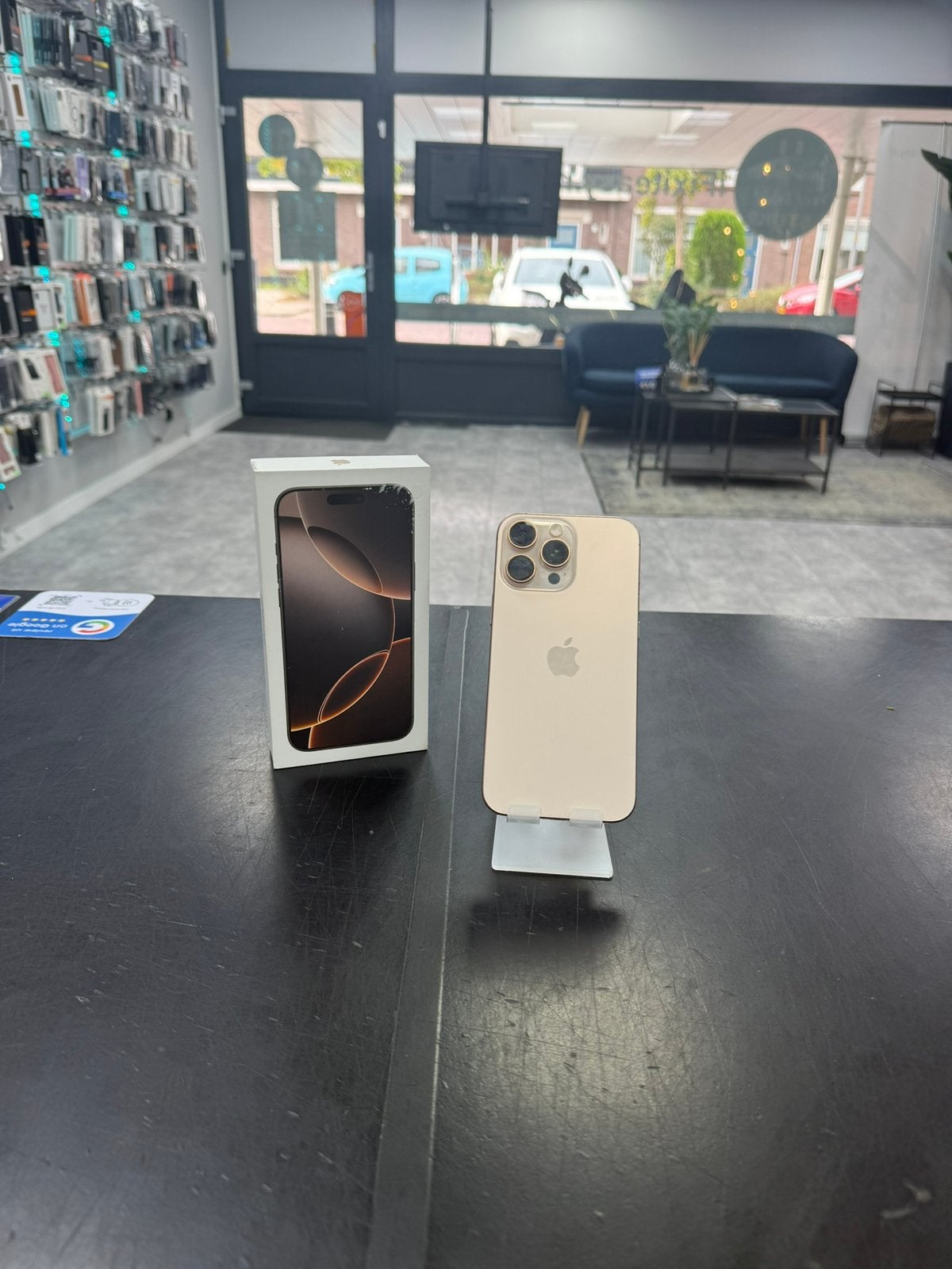 Foto 5 van iPhone 16 Pro Max 256GB Rose Gold  – Accu 89%