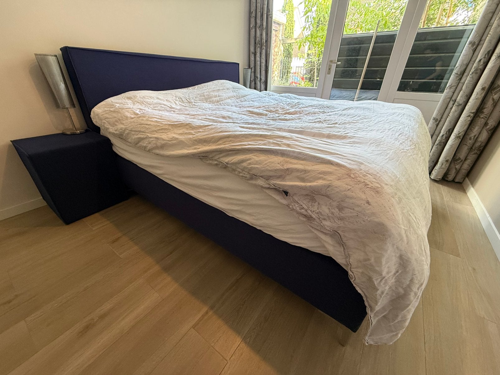 MLine tweepersoons boxspring 180x200 incl nachtkastjes, Ophalen, Blauw, Tweepersoons, Zo goed als nieuw