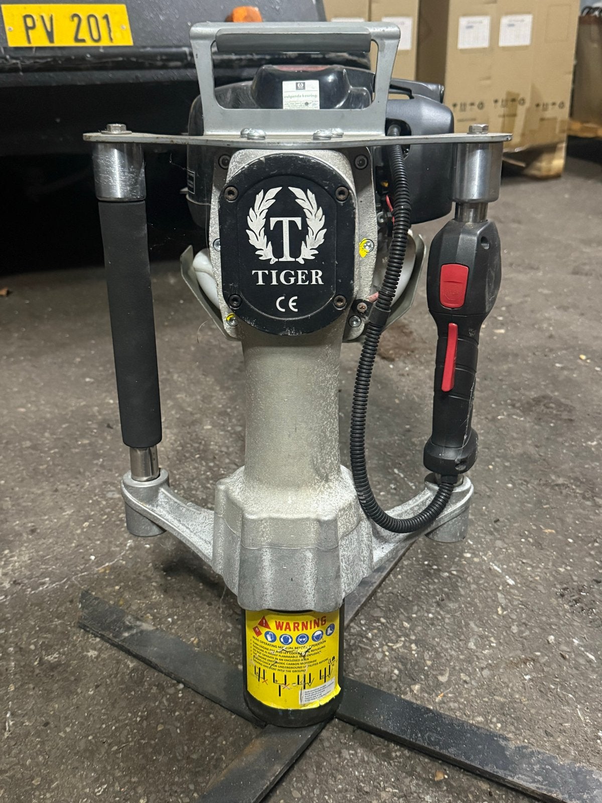 Tiger palenrammer met Honda GX35 motor, Ophalen, Zo goed als nieuw