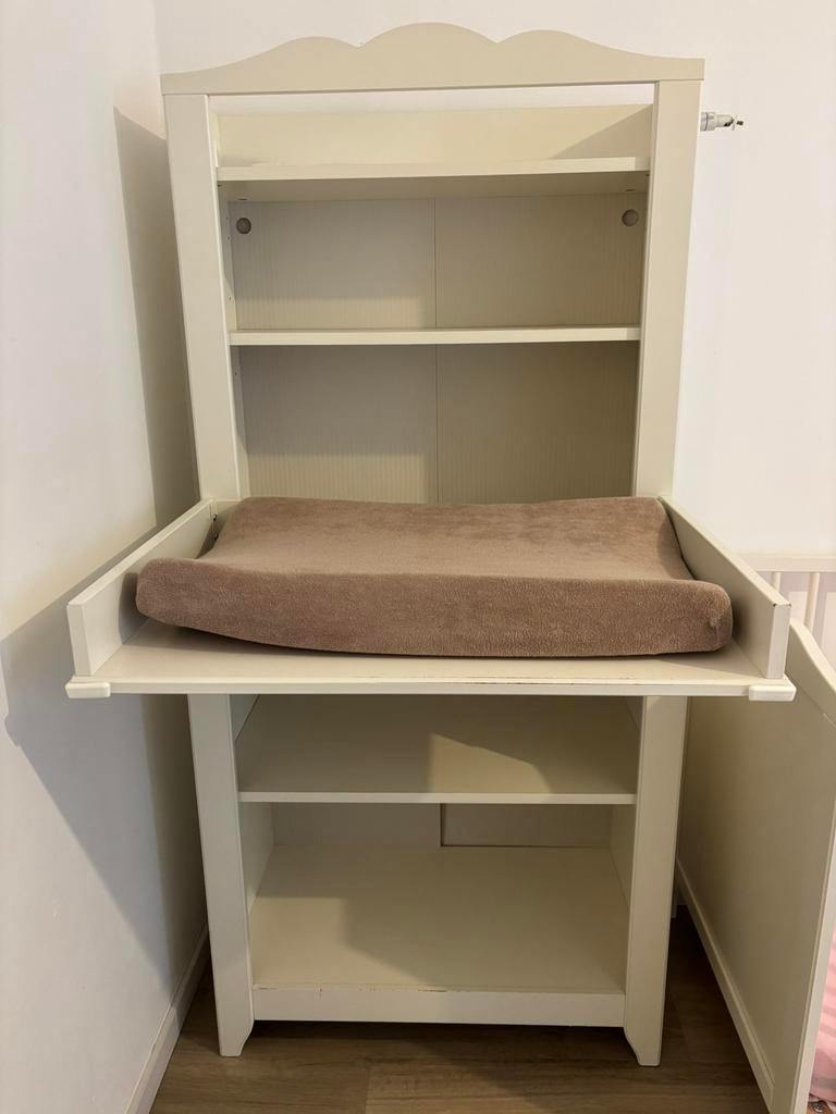 IKEA Hensvik commode inclusief verschoonmat, Kinderen en Baby's, Kinderkamer | Commodes en Kasten, Ophalen, Gebruikt, 70 cm of meer