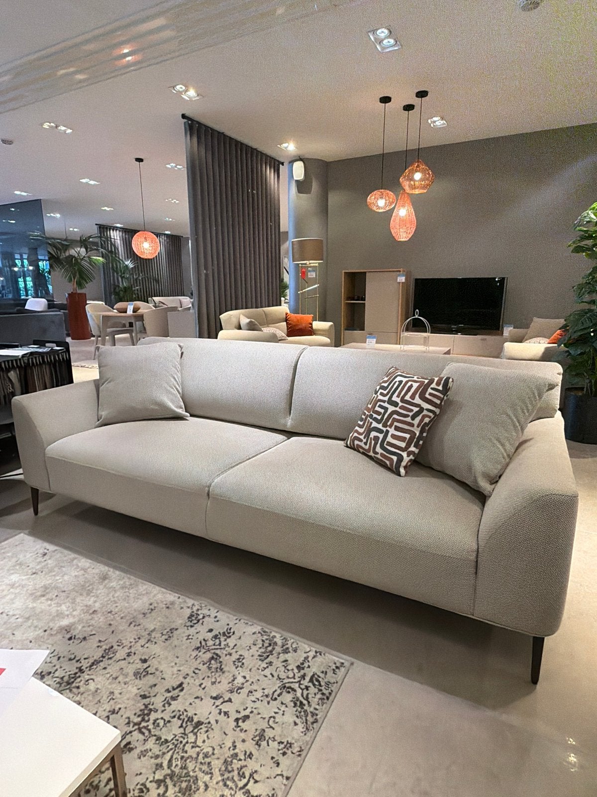 Moderne 3-zitsbank in stof - Grijs of Beige, Huis en Inrichting, Banken | Bankstellen, 75 tot 100 cm, Ophalen of Verzenden, Rechte bank