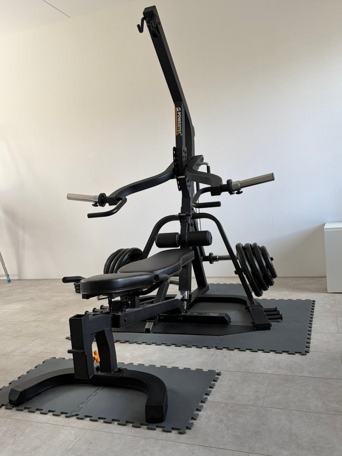 Powertec Levergym WB-LS Black + 110 KG gewichten, Ophalen, Zo goed als nieuw, Benen, Krachtstation