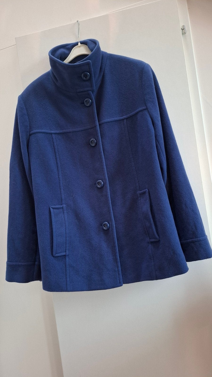 Milo Coats 80% wollen koningsblauwe warme winterjas, maat 44, Blauw, Maat 42/44 (L), Ophalen of Verzenden, Zo goed als nieuw